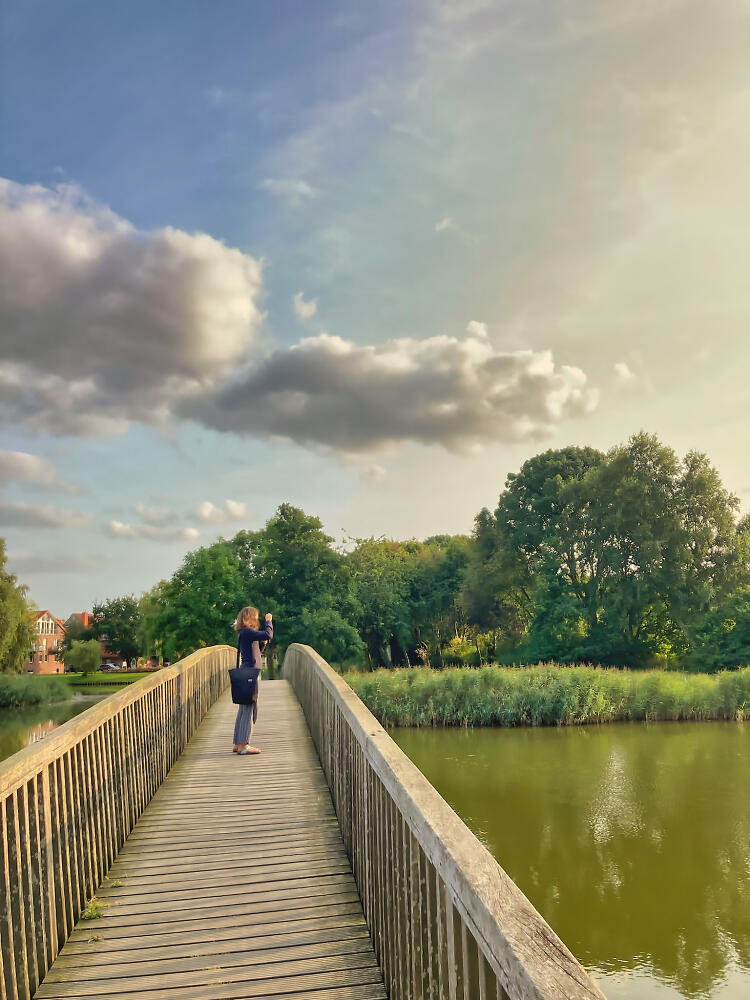 Mord und Flut Interviewbild Brücke