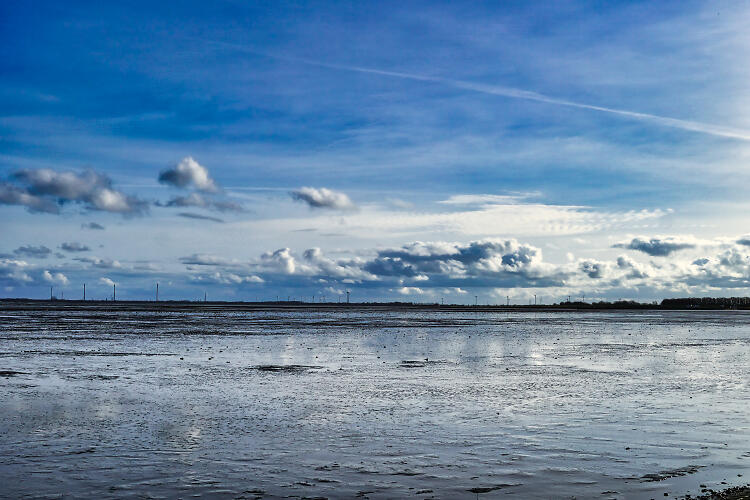 Mord und Flut Interviewbild Wolken